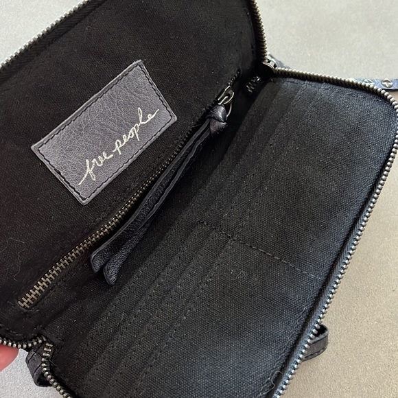 New Free People leather clutch. - Picture 5 of 9